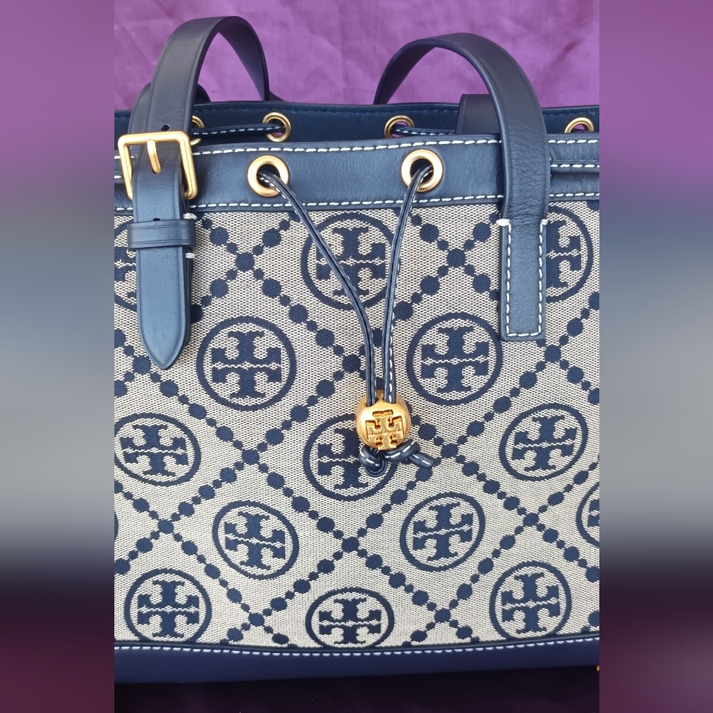 Tory Burch Navy and Cream Patterned Tote - Picture 16 of 16